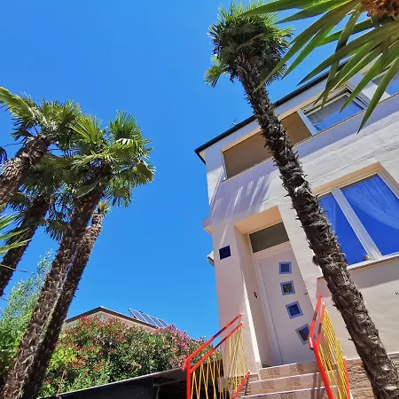 Apartman App & Le Palme